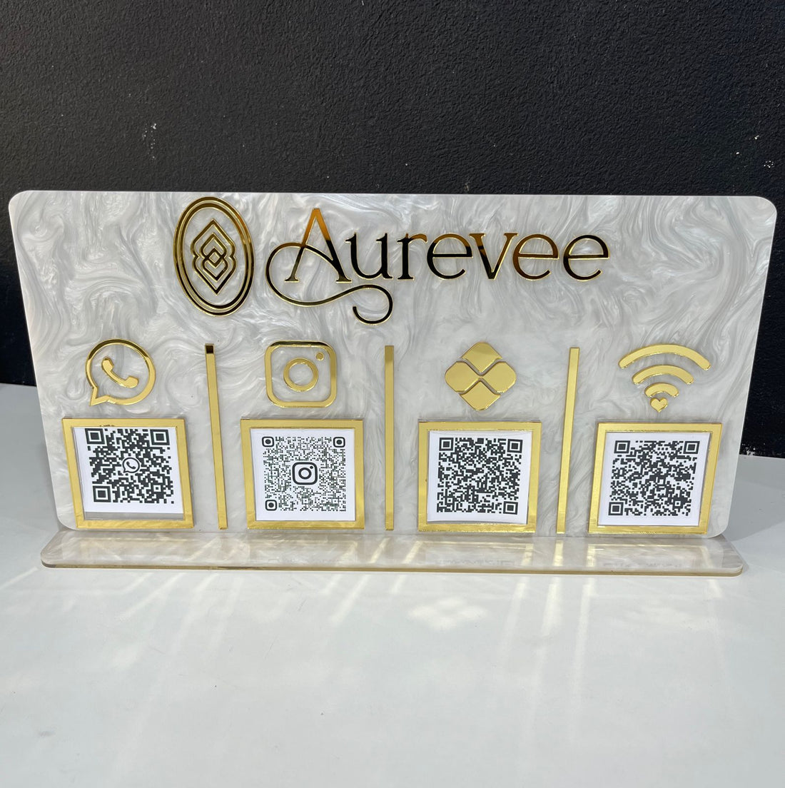 Placa com 4 QR Code